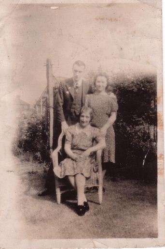 Jack, Olive & "Aunty Hawswell"